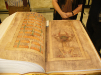 Codex Gigas facsimile (1)
