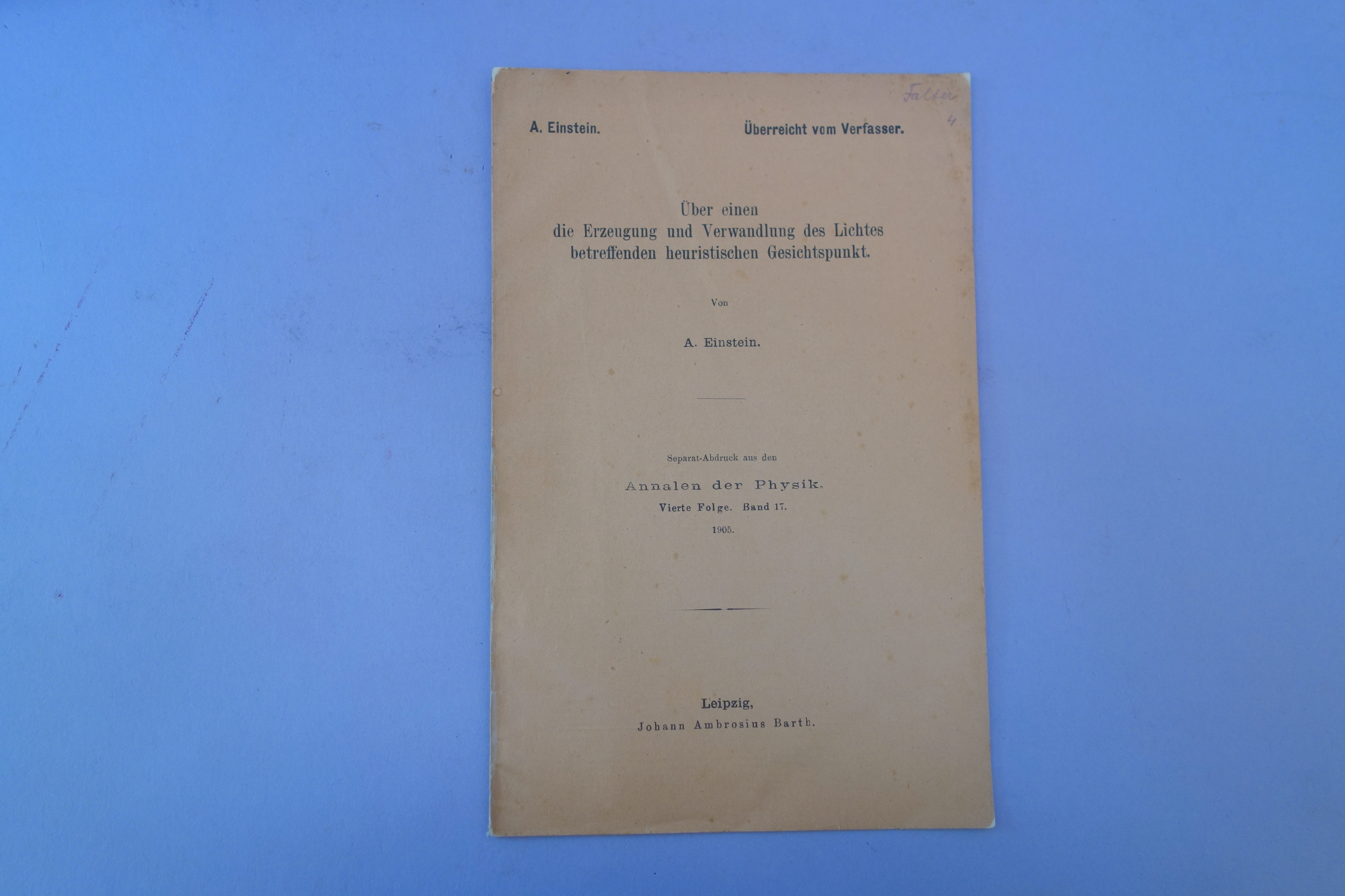 Upper cover of the offprint of Einstein's paper on light quanta.