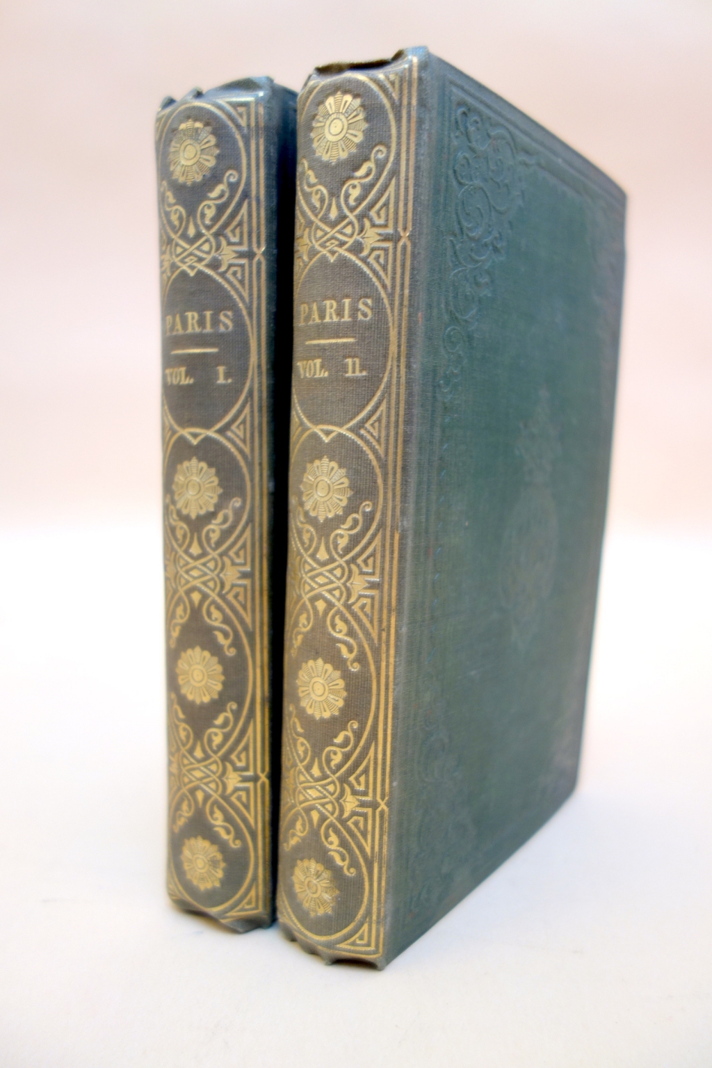 Entertaining Knowledge Paris 2 vols