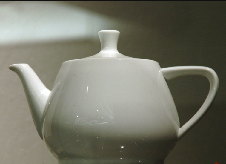 The actual Melitta teapot that Martin Newell modelled, displayed at the Computer History Museum in Mountain View, California (1990–present)