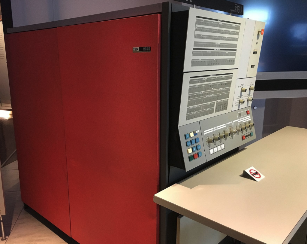 IBM System 360/30 at the Computer History Museum