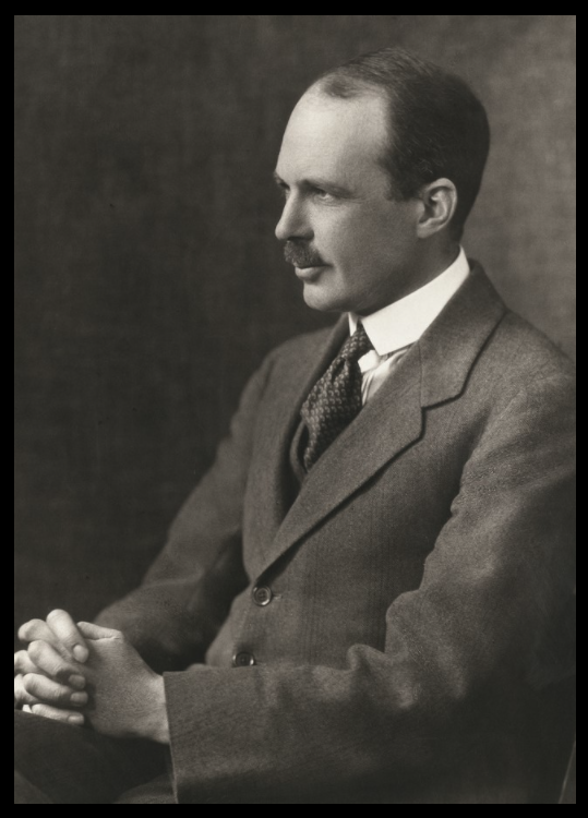 photograph of William Lawrence Bragg