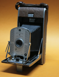 Poloroid Model 95 instant film camera