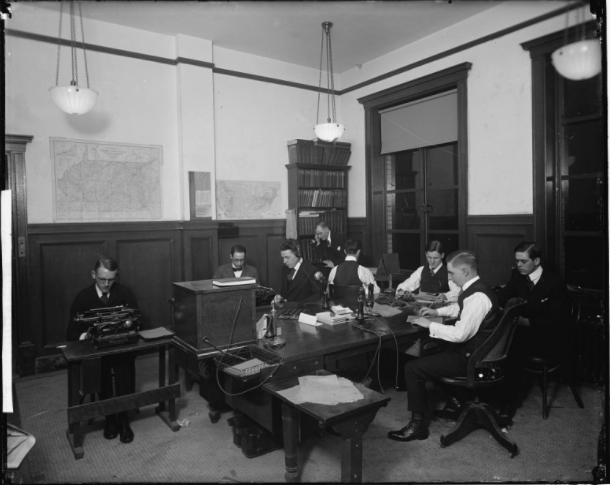 The interior of a United Press office at the Munsey Trust Building in Washington, D.C circa 1909. P