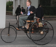  Photo of the working replica the 1885 Benz Motorwagen being driven in Frankfurt, 2007