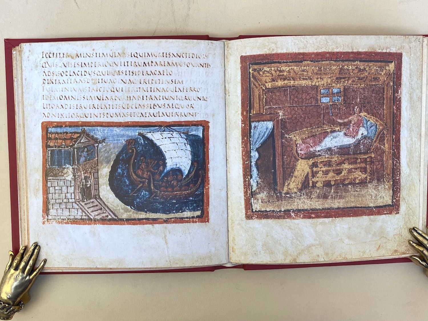 Page opening from the Akademische Druck facsimile of the Vergilius Vaticanus in my library. Image on the left: folio 39v. Dido in her watchtower sees Aneneas sail away *(Aen. 4. 586-91). Imag