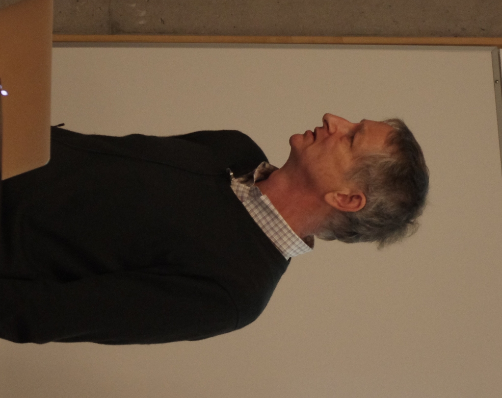 
Geoffrey Hinton giving a lecture about deep neural networks at the University of British Columbia


 
